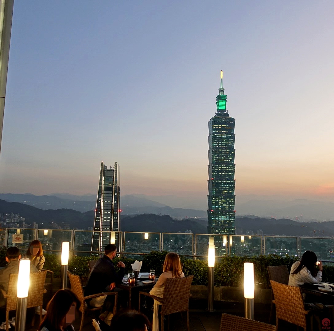 台北信義 莫爾頓牛排館 Morton's The Steakhouse 百萬夜景 Happy Hour 這裡沒有美食