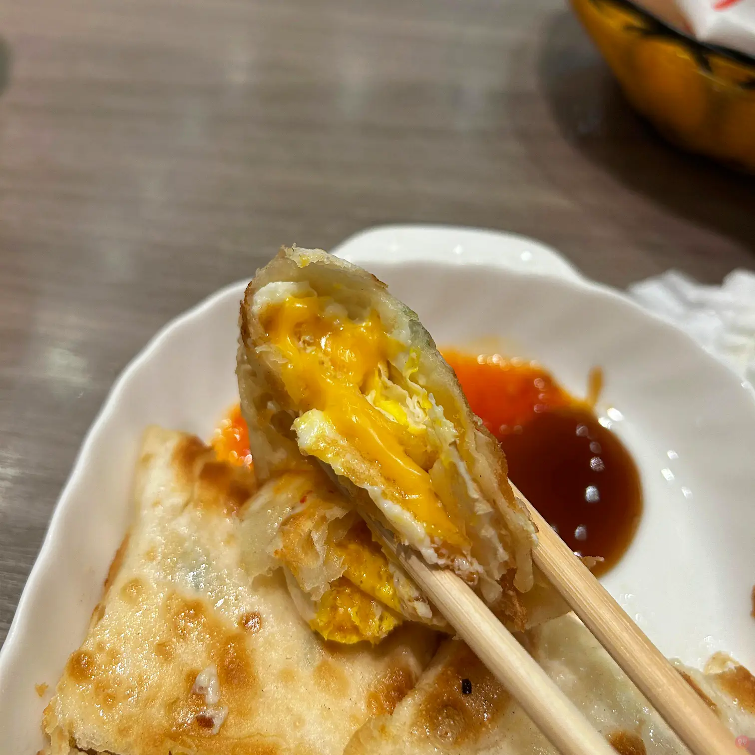 [食記] 台北信義 威美早餐店 高分熱門脆皮蛋餅